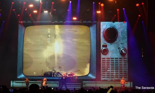 Def Leppard and Journey Rock Tampa's Amalie Arena